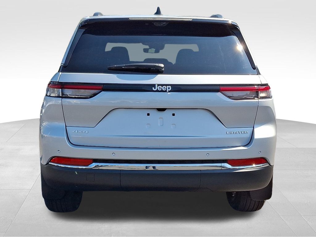 2025 Jeep Grand Cherokee Limited photo 4
