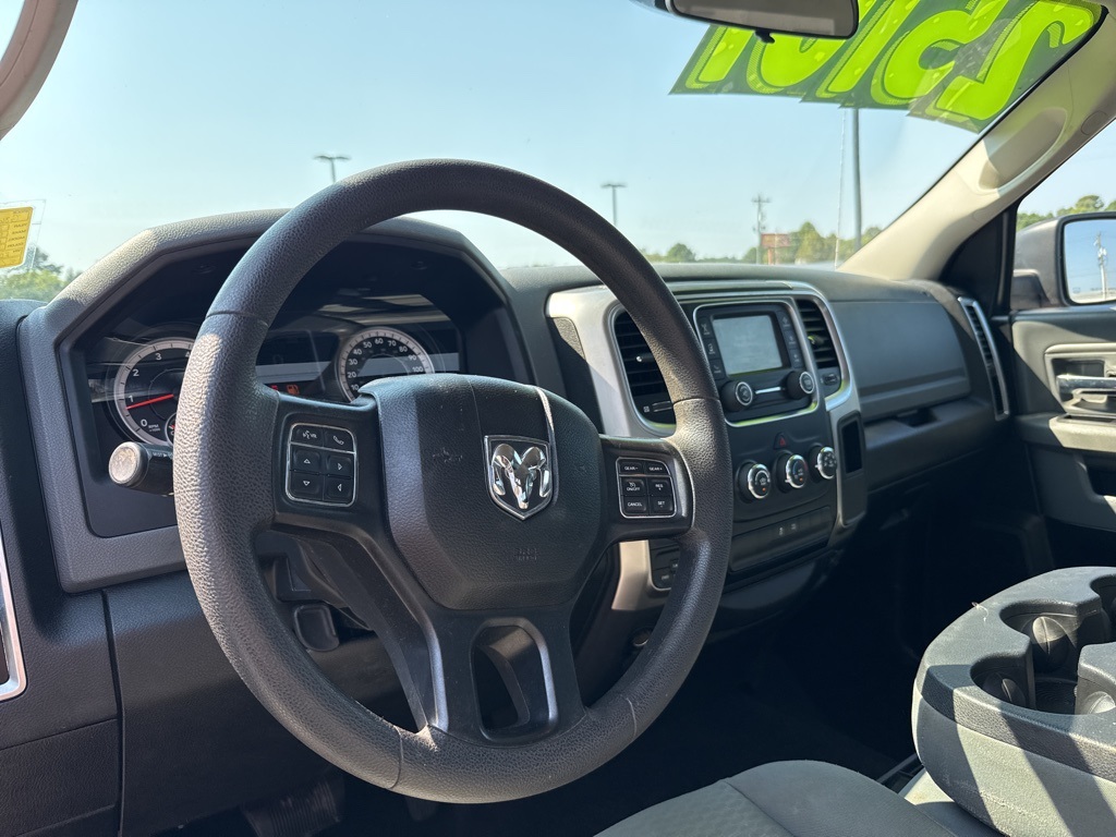 2019 Ram 1500 Classic SLT photo 13