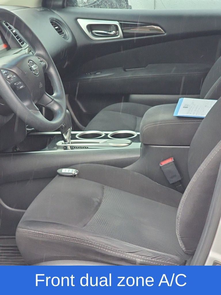 2015 Nissan Pathfinder S photo 6
