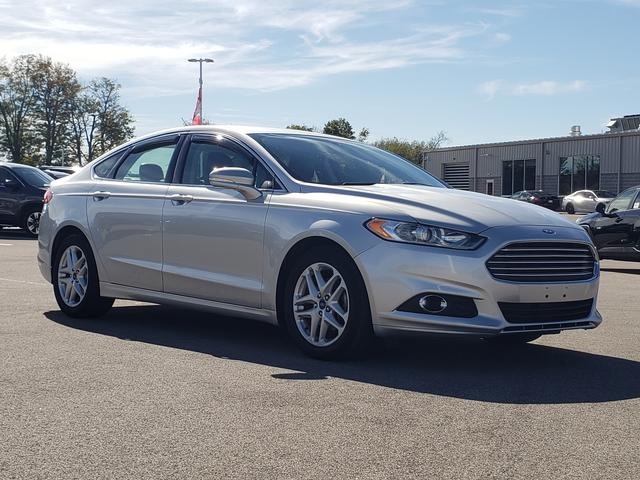 2014 Ford Fusion SE photo 3