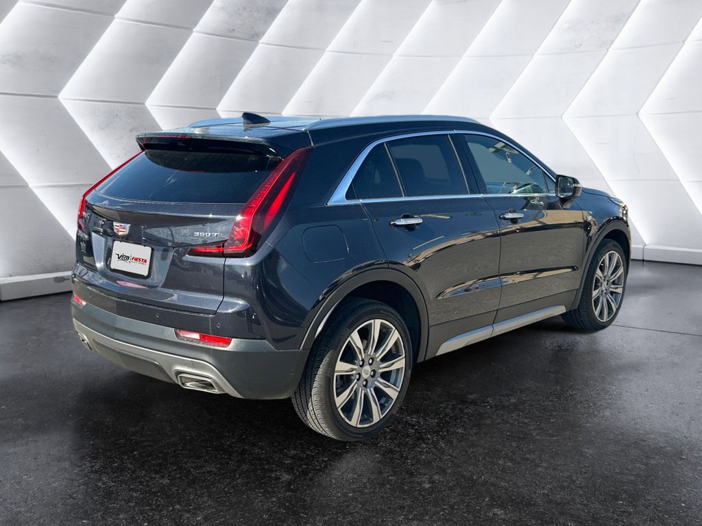2023 Cadillac XT4 Premium Luxury photo 4
