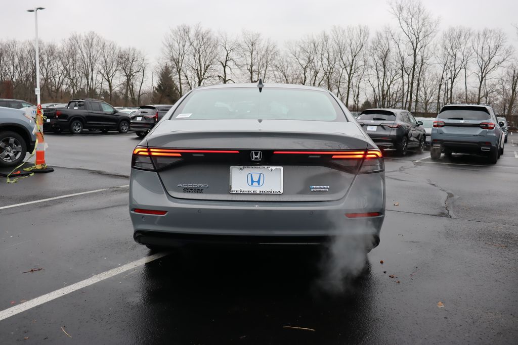 2025 Honda Accord Hybrid Touring photo 4