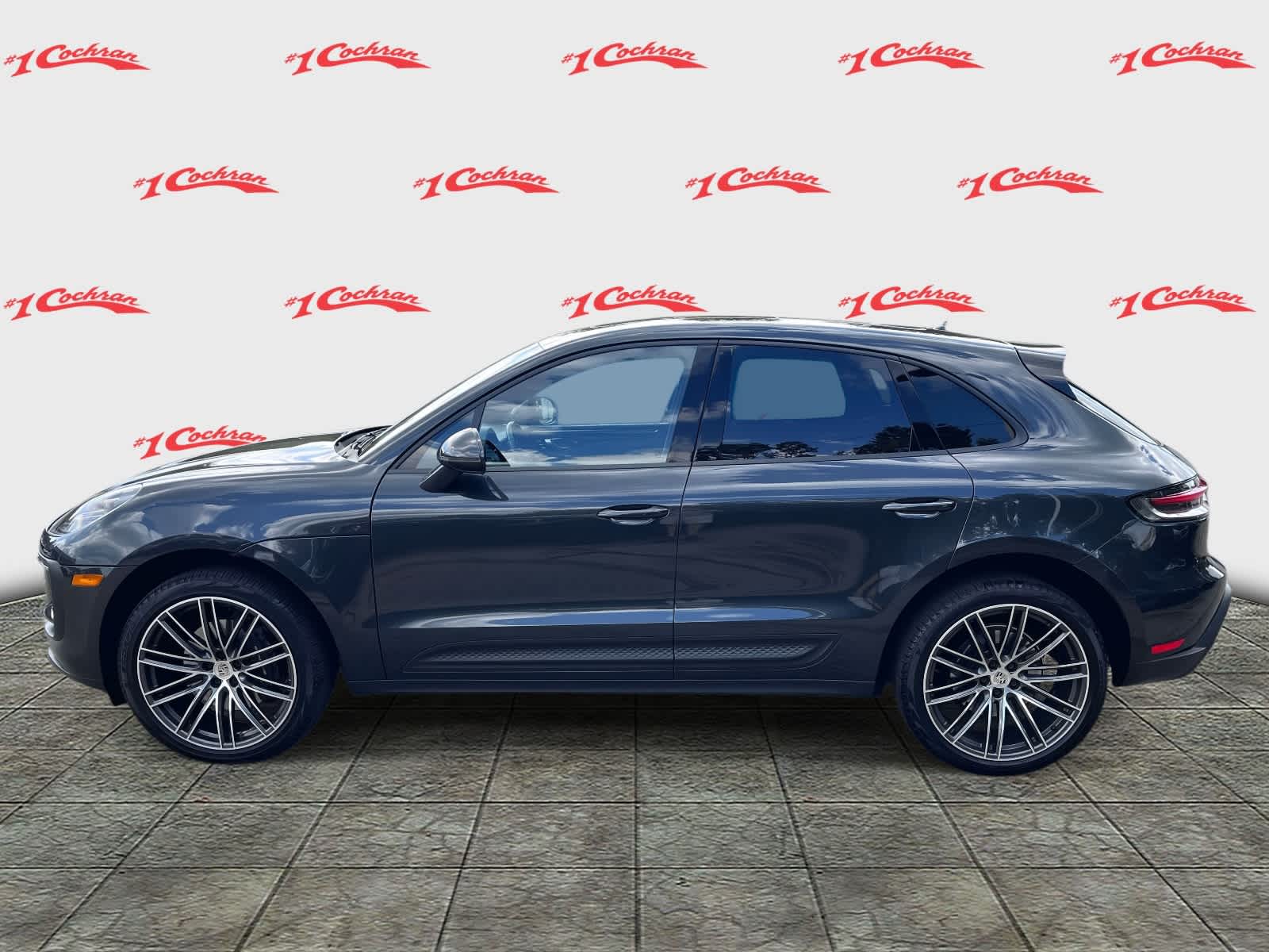 2024 Porsche Macan Base photo 6