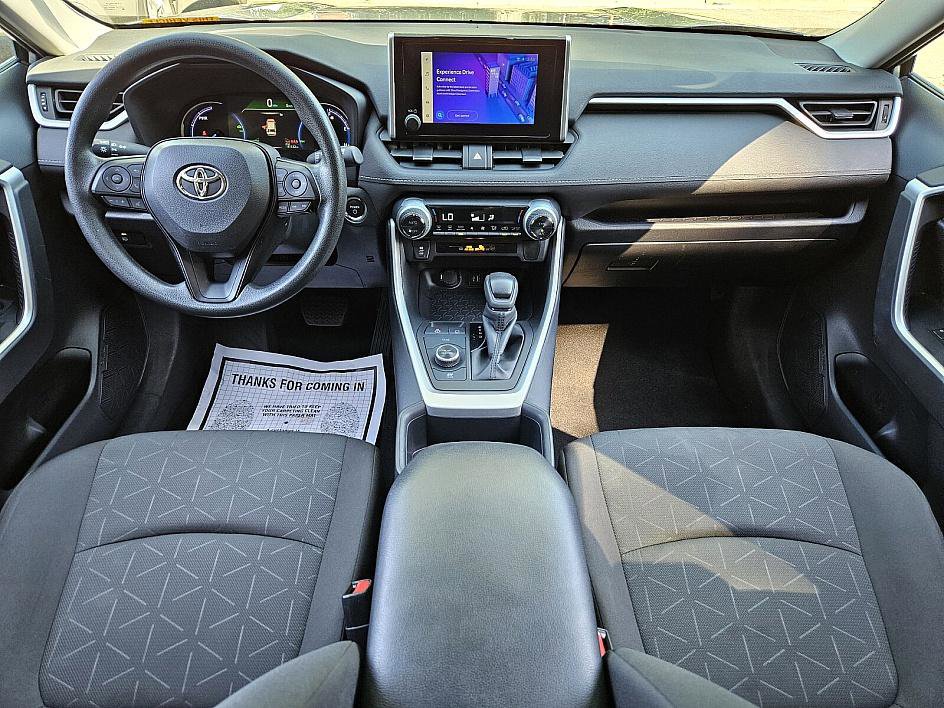 2024 Toyota RAV4 Hybrid XLE photo 8