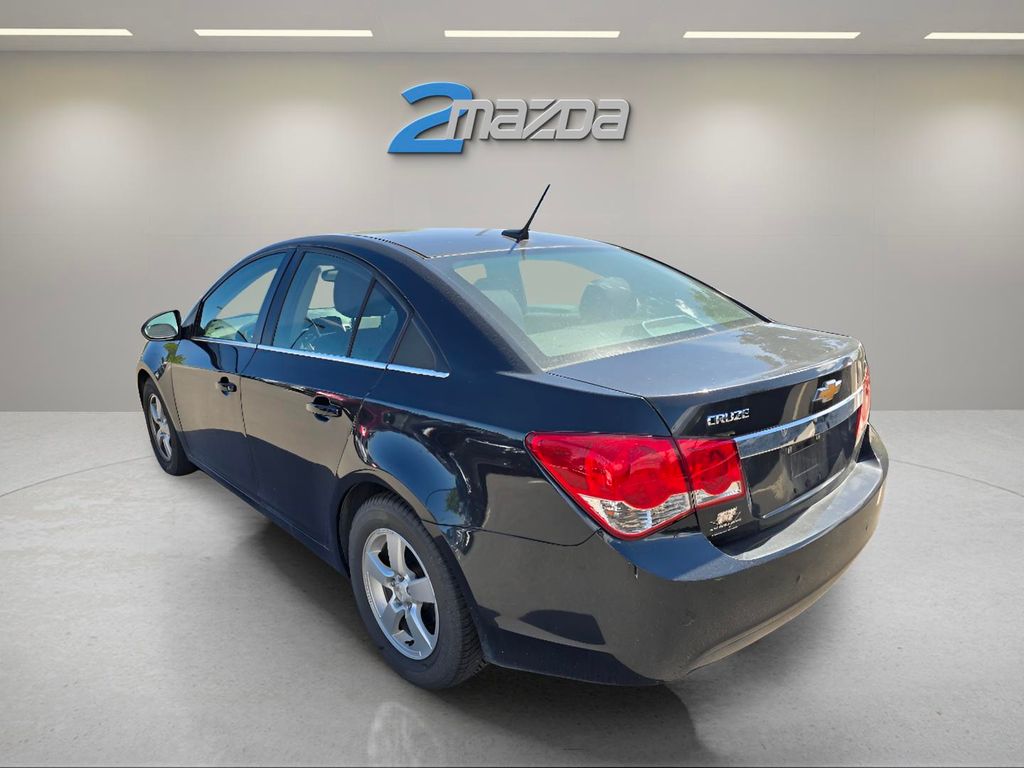 2014 Chevrolet Cruze photo 3