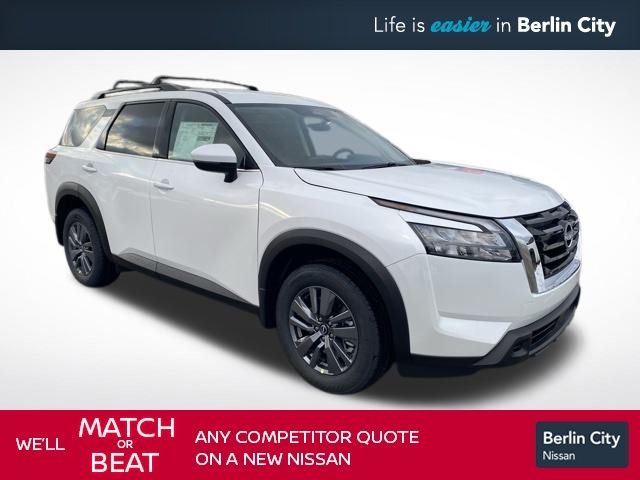 2025 Nissan Pathfinder SV's photo