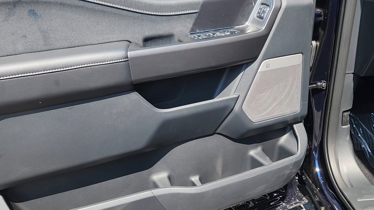 2025 Ford F-150 Lariat photo 9