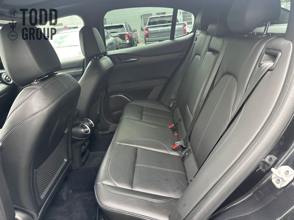 2022 Alfa Romeo Stelvio Ti photo 22
