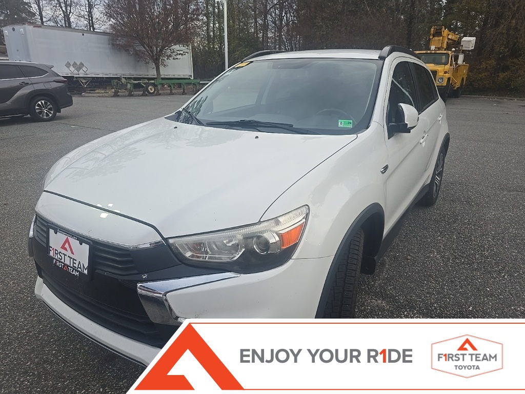 2016 Mitsubishi Outlander Sport's photo