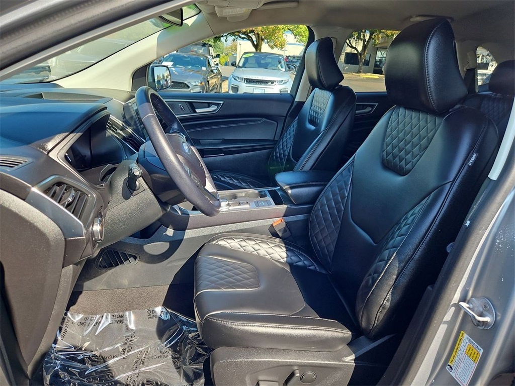 2023 Ford Edge Titanium photo 13