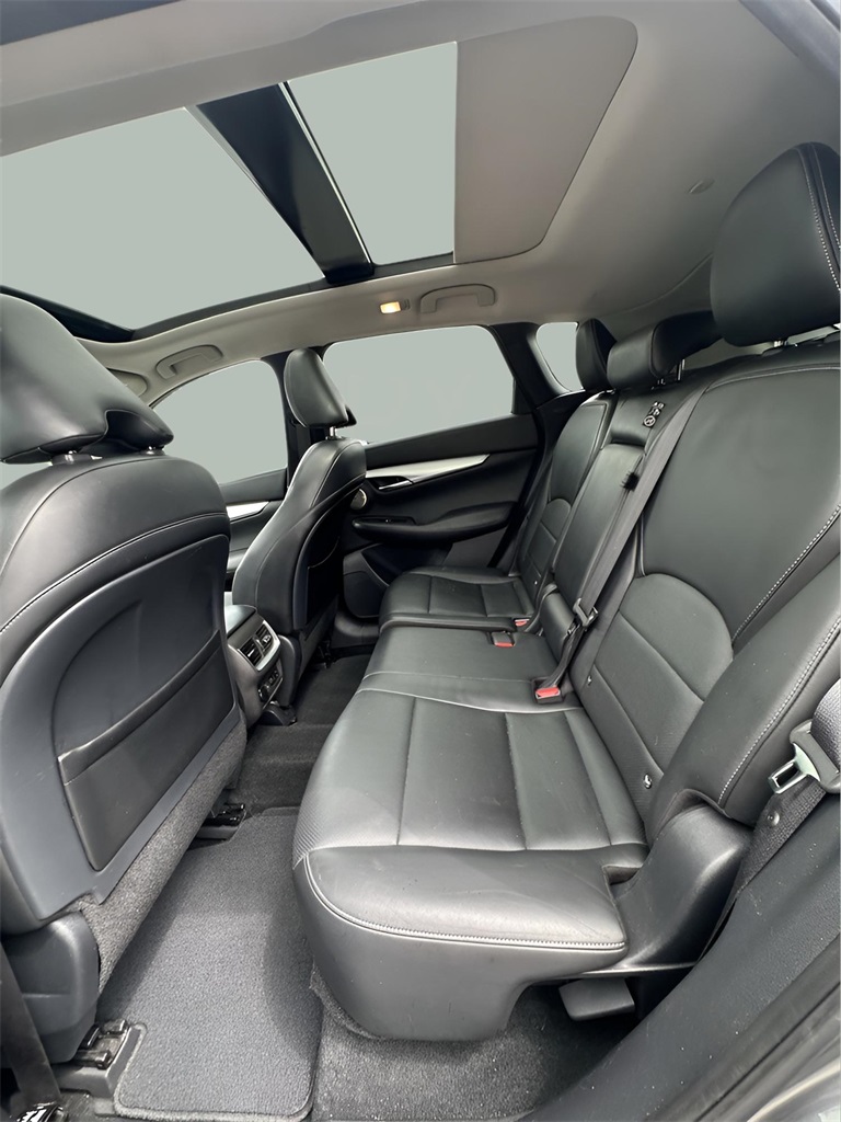 2019 Infiniti QX50 Essential photo 12