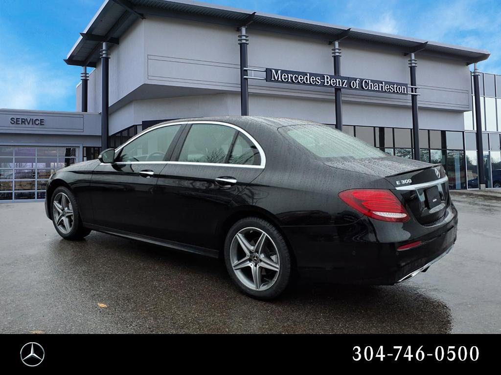 2018 Mercedes Benz E 300 4MATIC photo 4