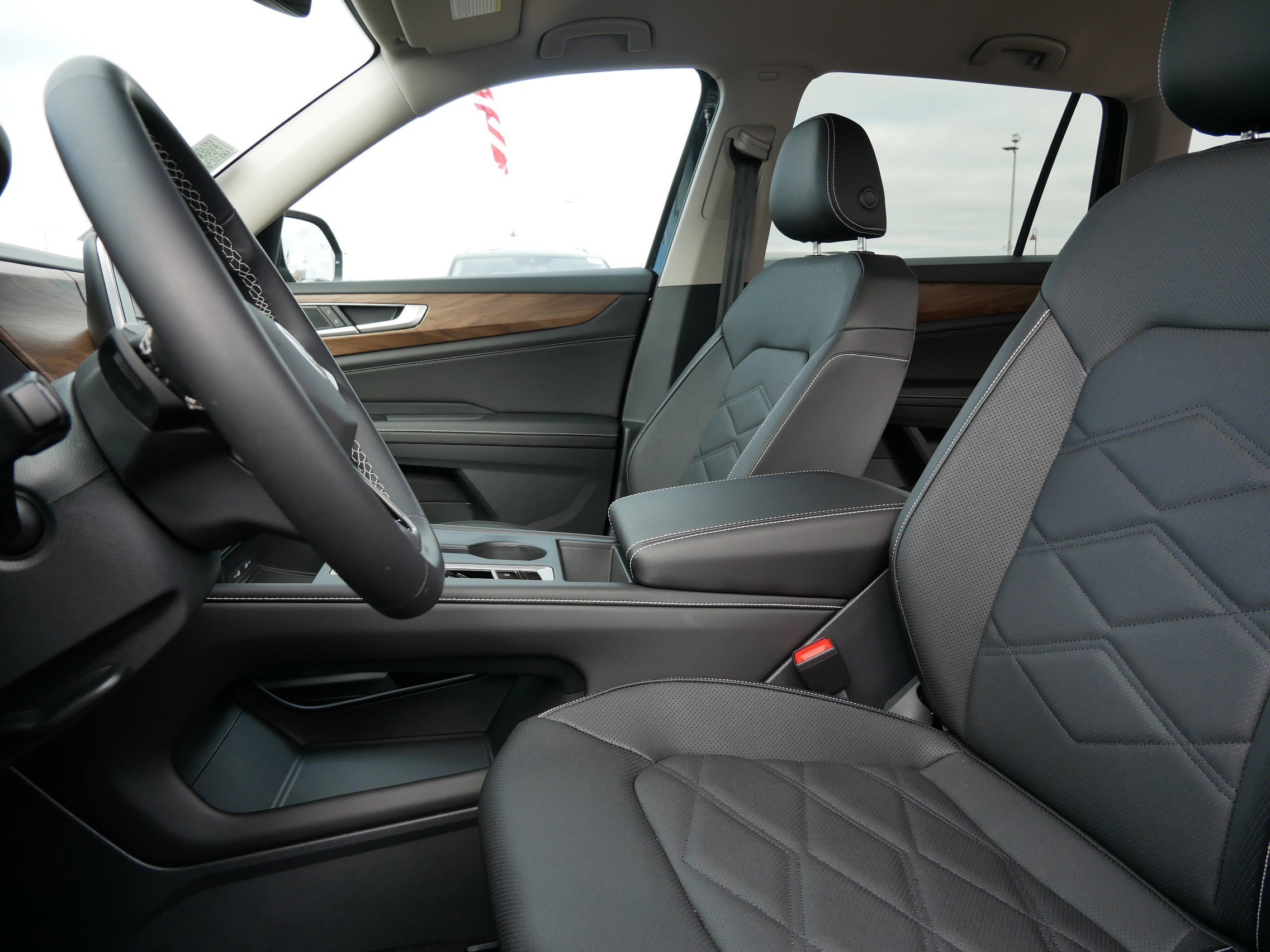 2026 Volkswagen Atlas SE photo 4