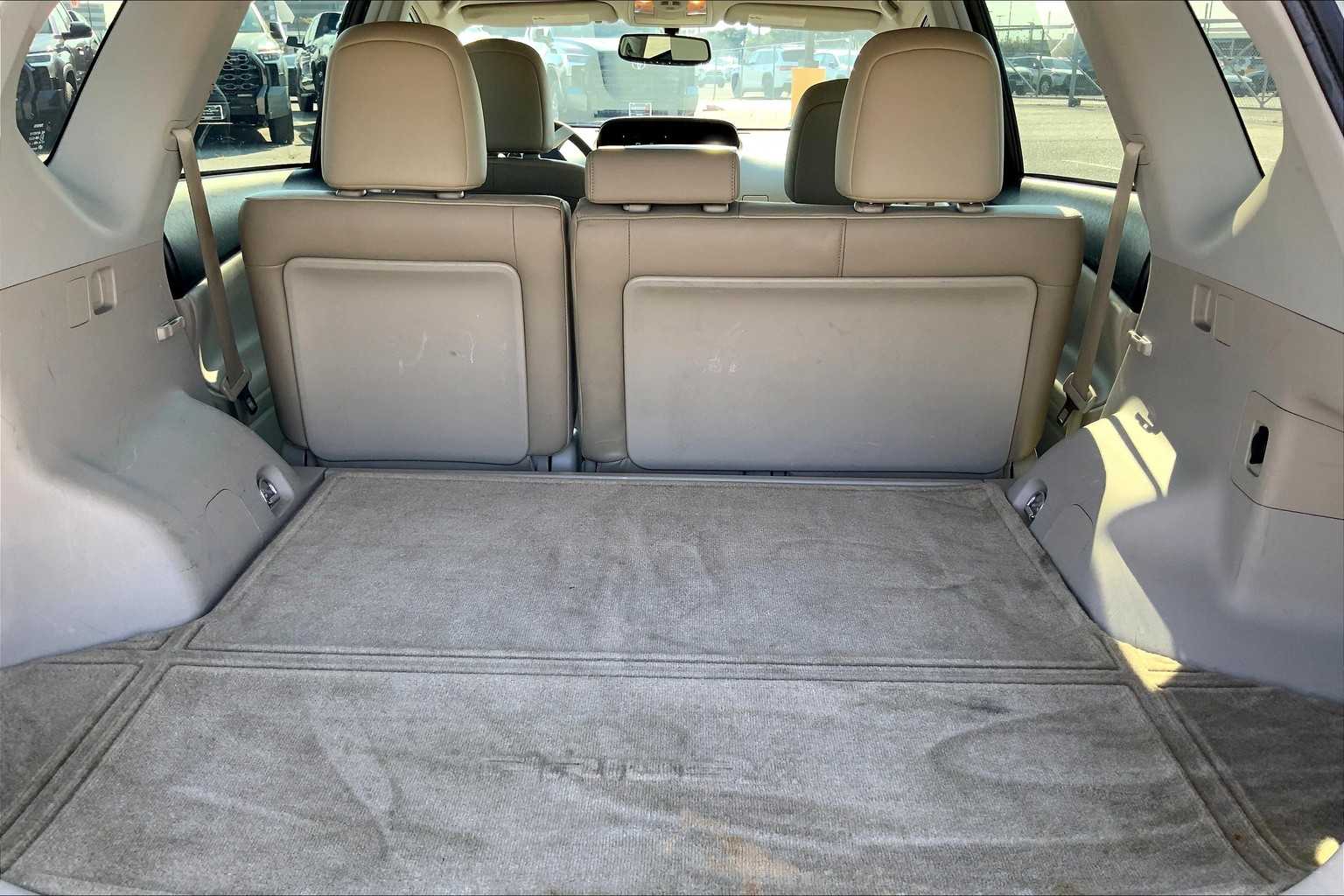 2012 Toyota Prius V Five photo 29