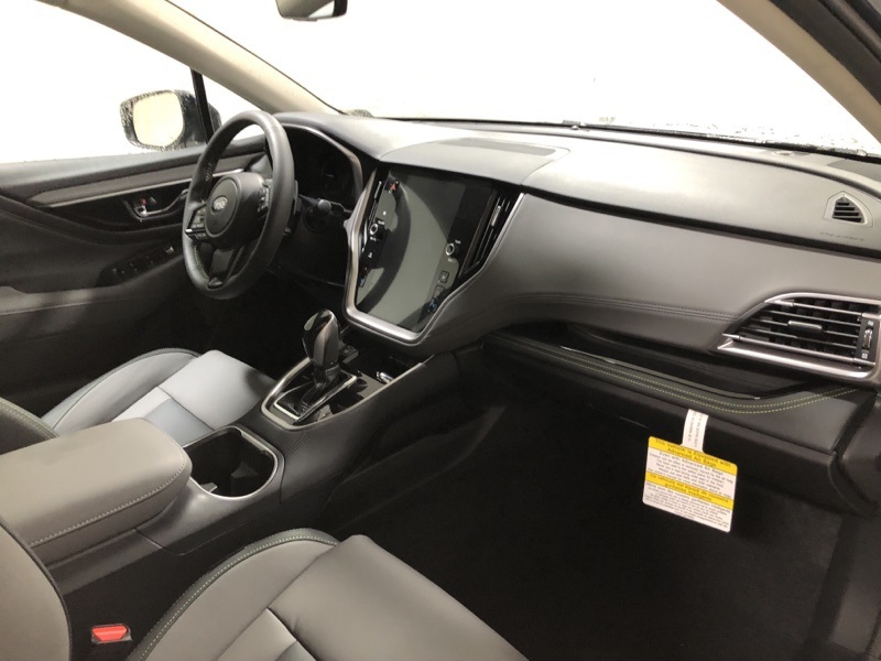 2025 Subaru Outback Onyx Edition photo 12