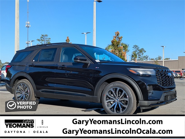 2026 Ford Explorer ST-LINE's photo