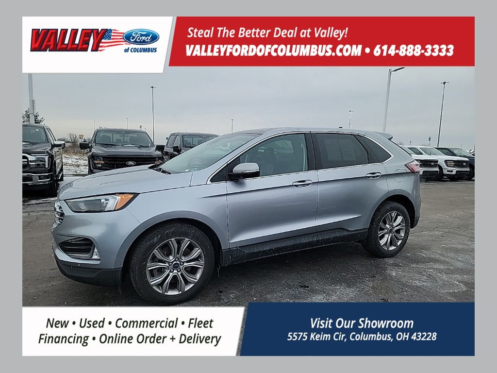 2022 Ford Edge Titanium's photo
