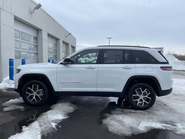 2025 Jeep Grand Cherokee Limited photo 4