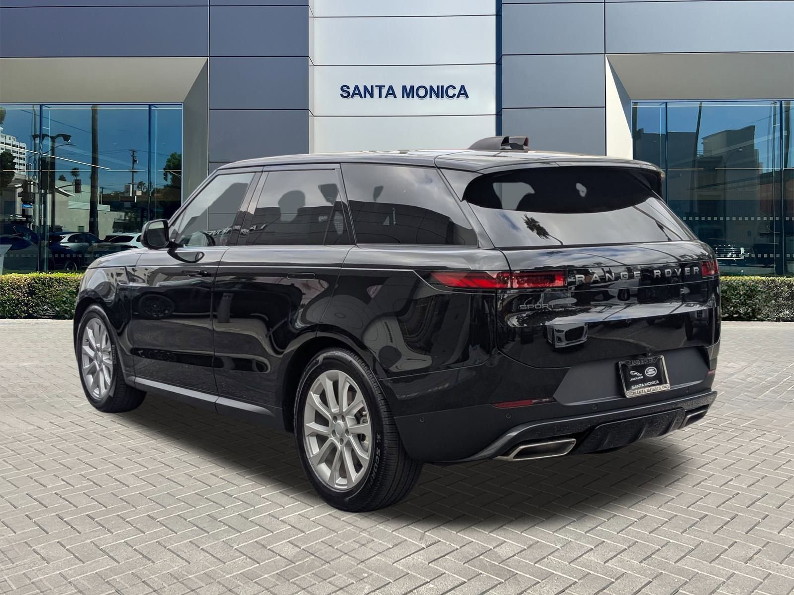 2025 Land Rover Range Rover Sport SE photo 9