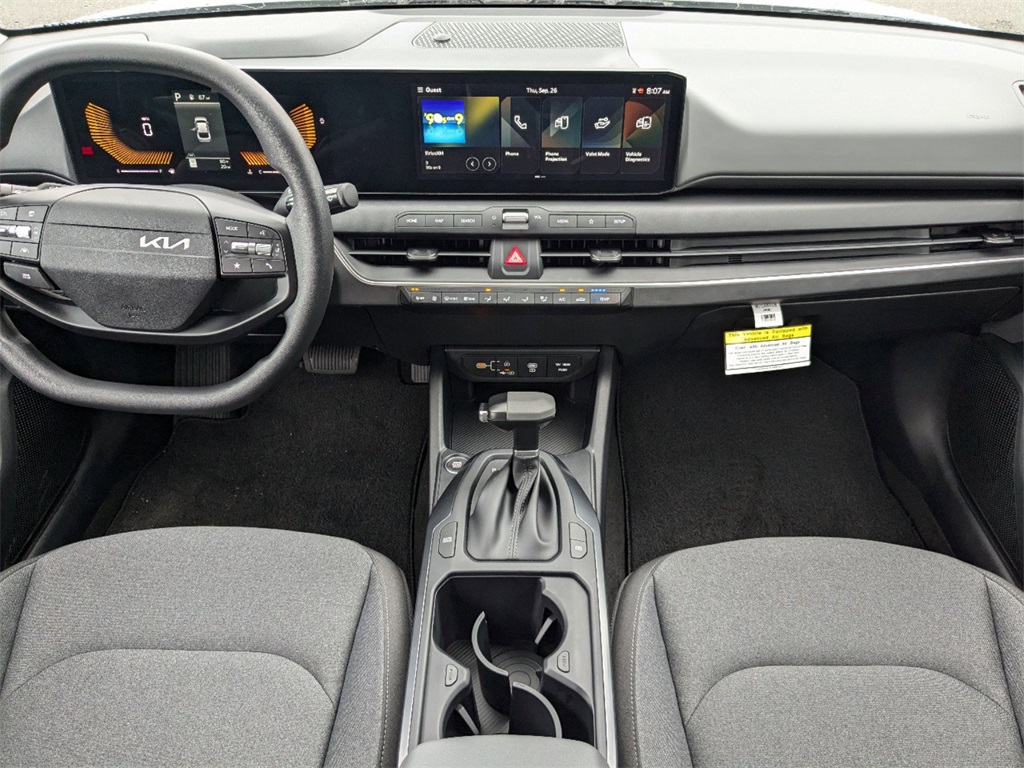 2025 Kia K4 LXS photo 9