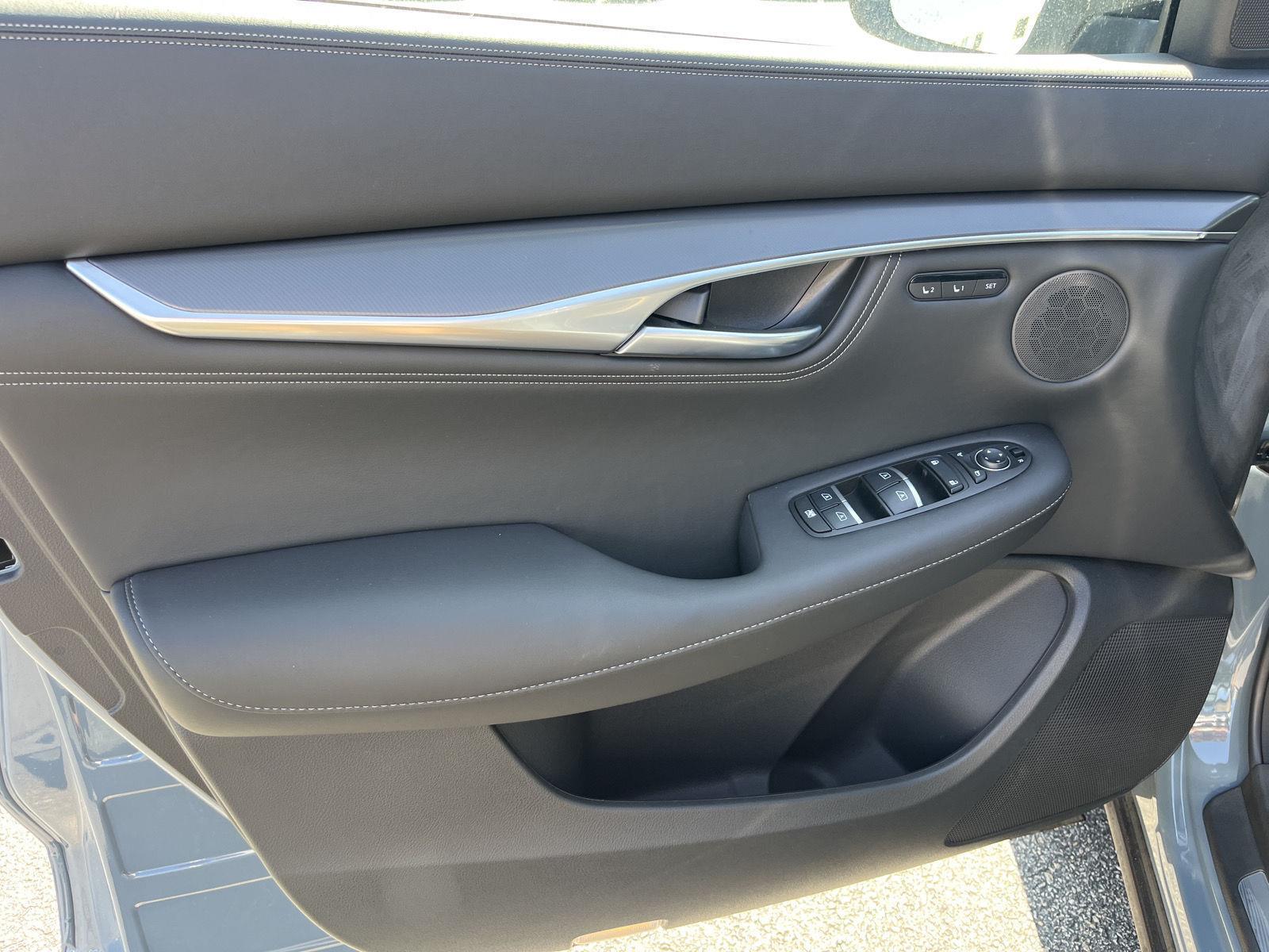 2025 Infiniti QX55 Luxe photo 10