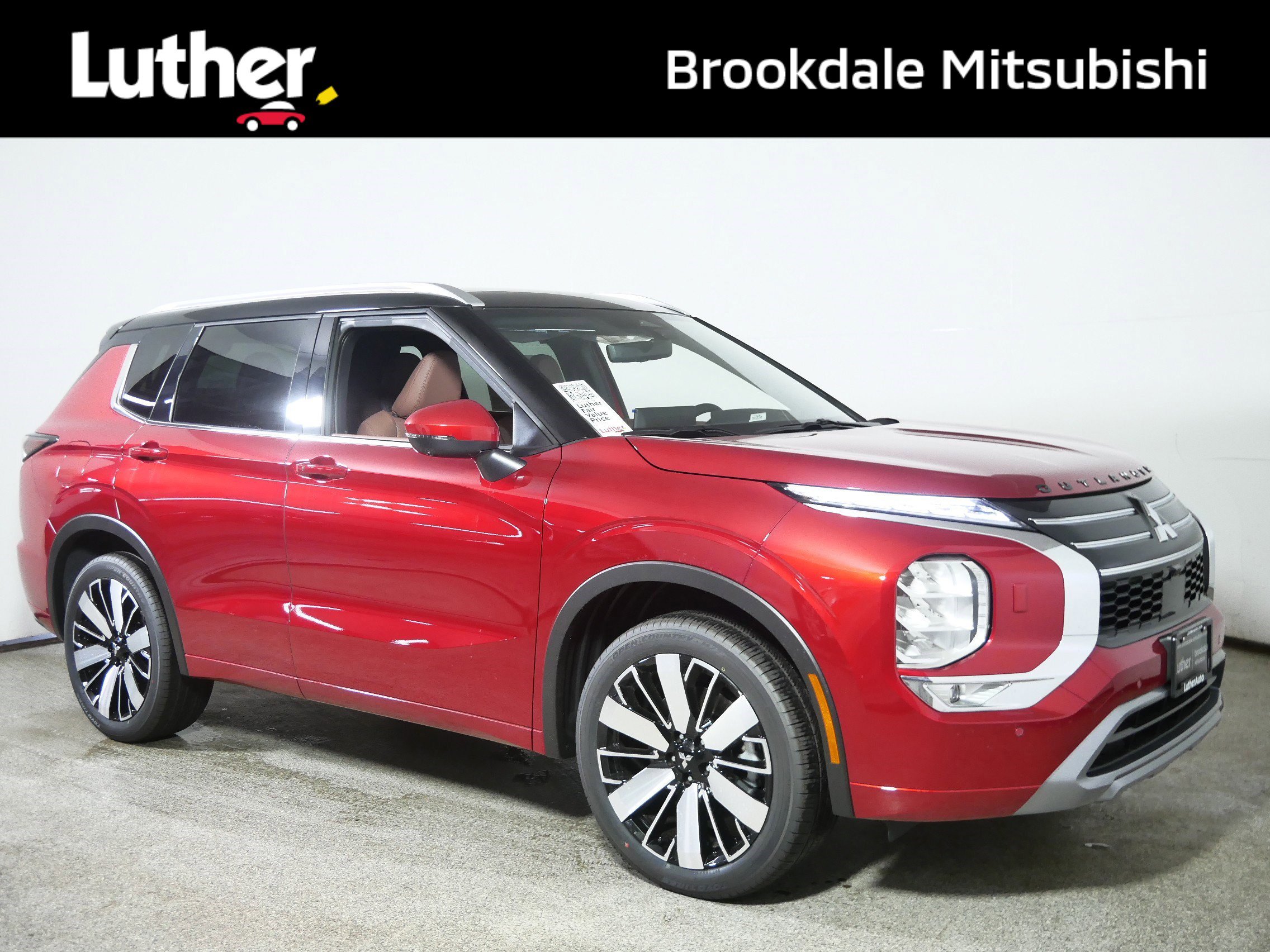 2025 Mitsubishi Outlander SEL's photo