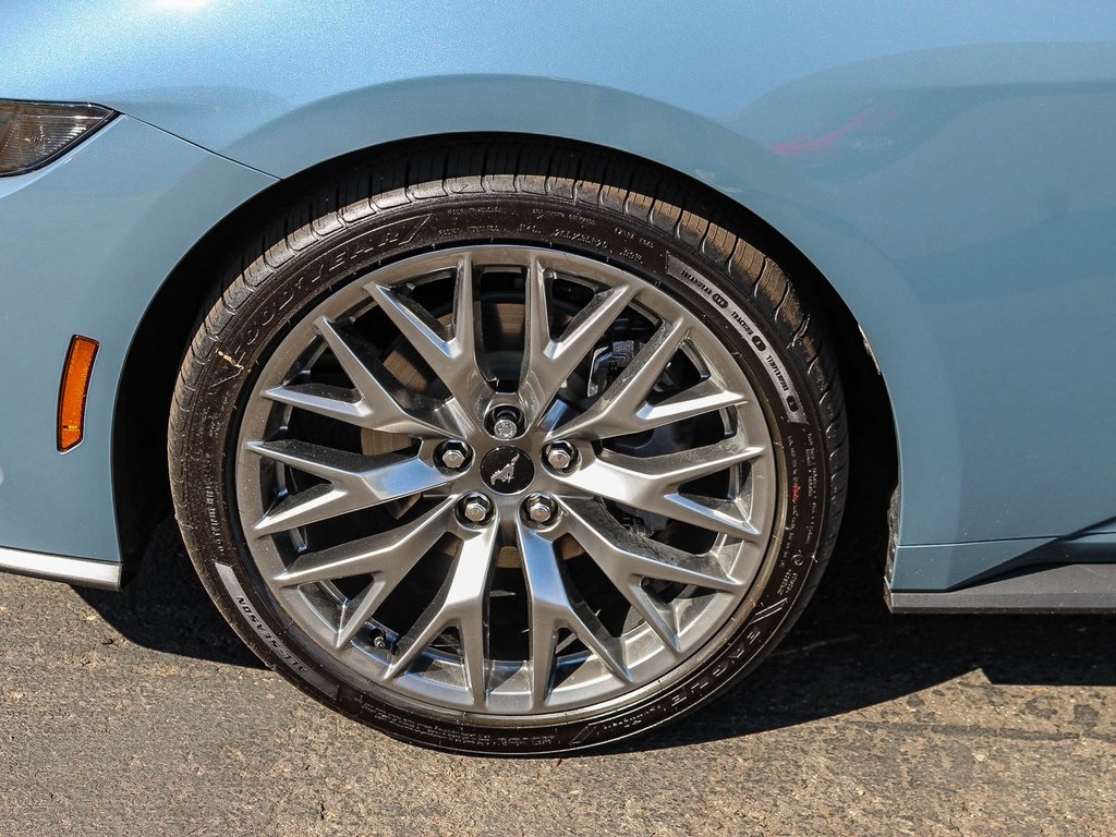 2025 Ford Mustang EcoBoost Premium photo 6