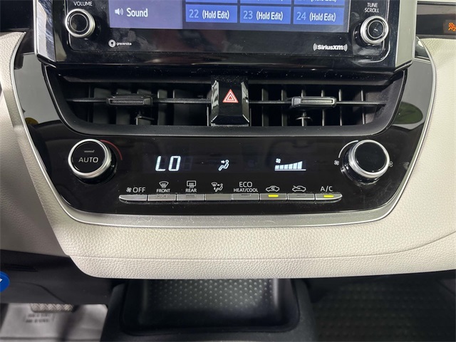 2022 Toyota Corolla LE photo 19