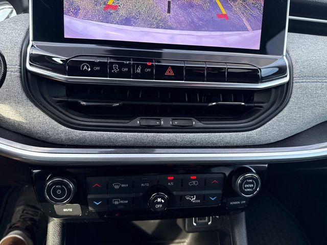 2022 Jeep Compass Latitude photo 21