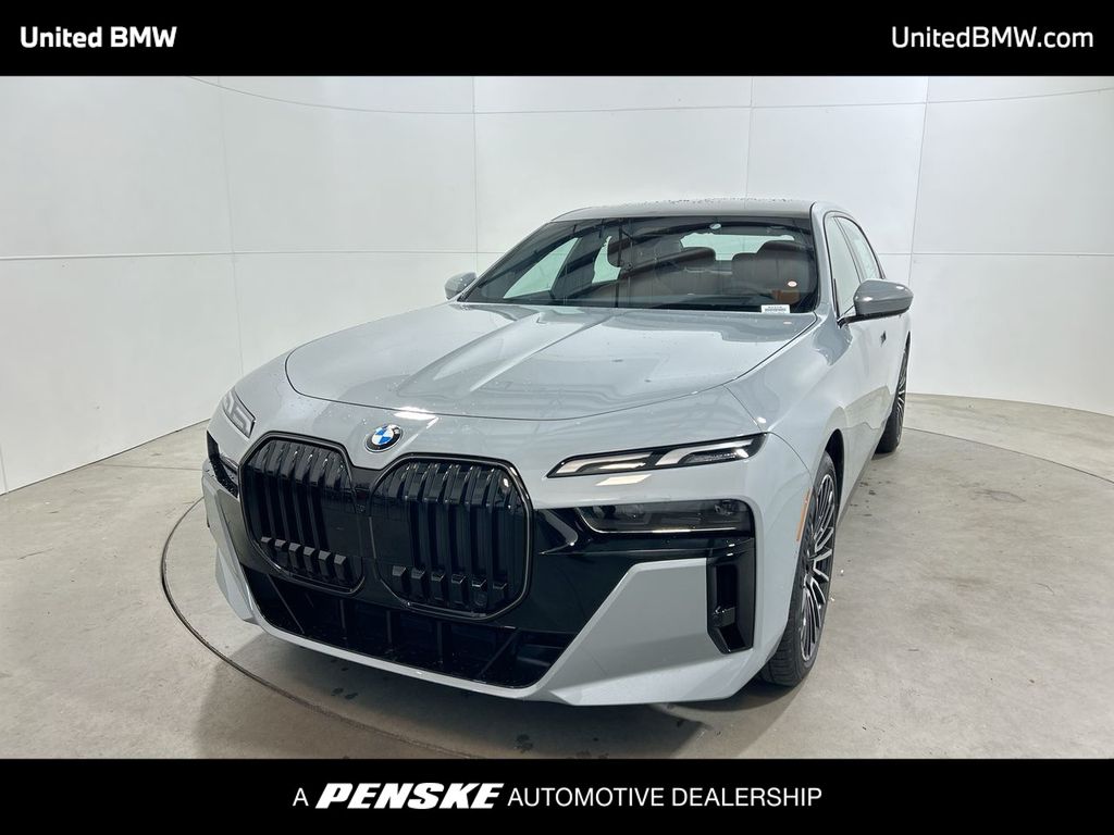 2025 BMW 7 Series 740i's photo