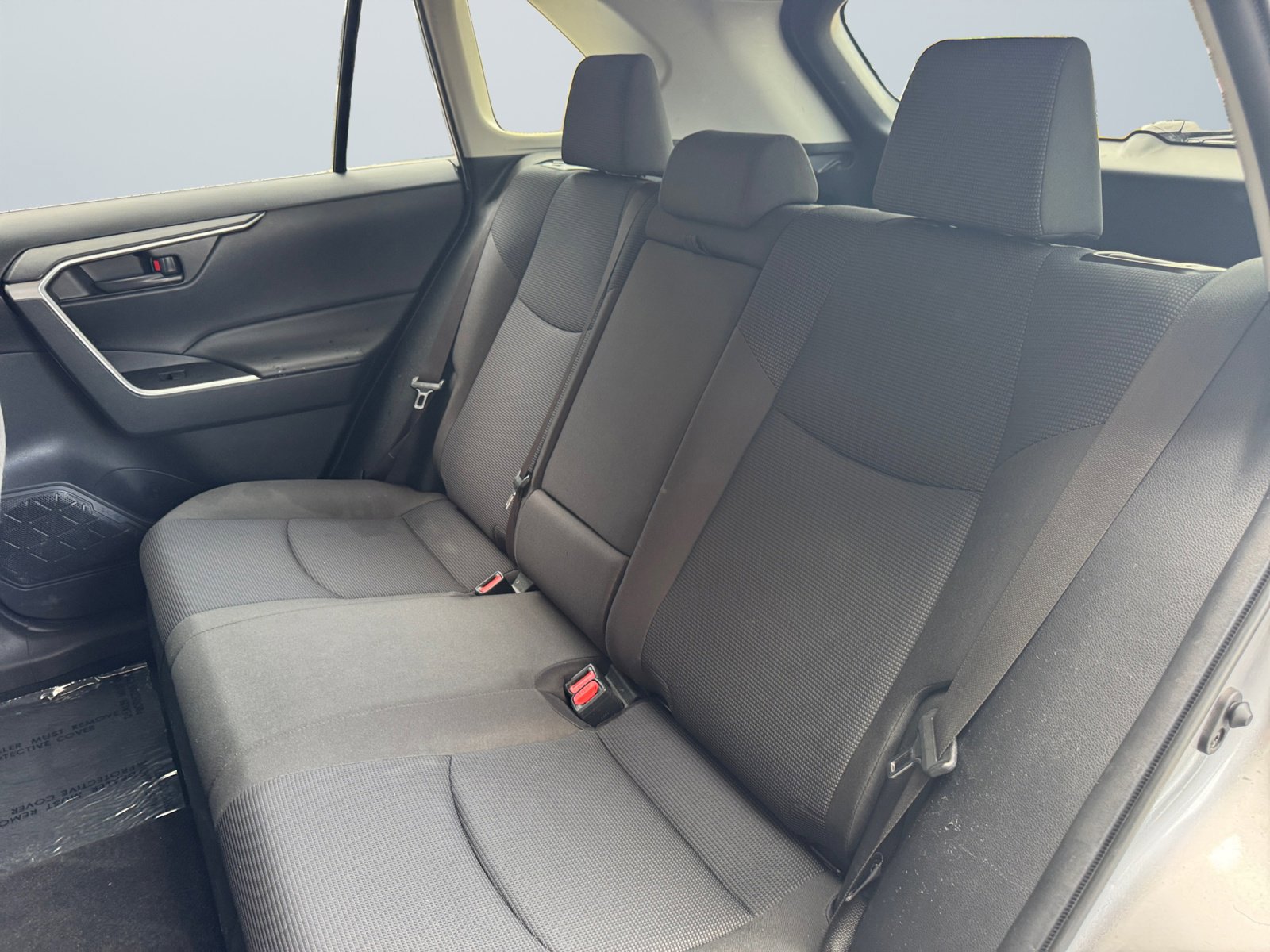 2019 Toyota RAV4 LE photo 13