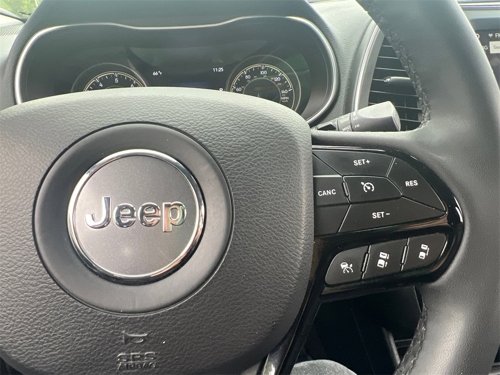 2023 Jeep Cherokee Altitude photo 15