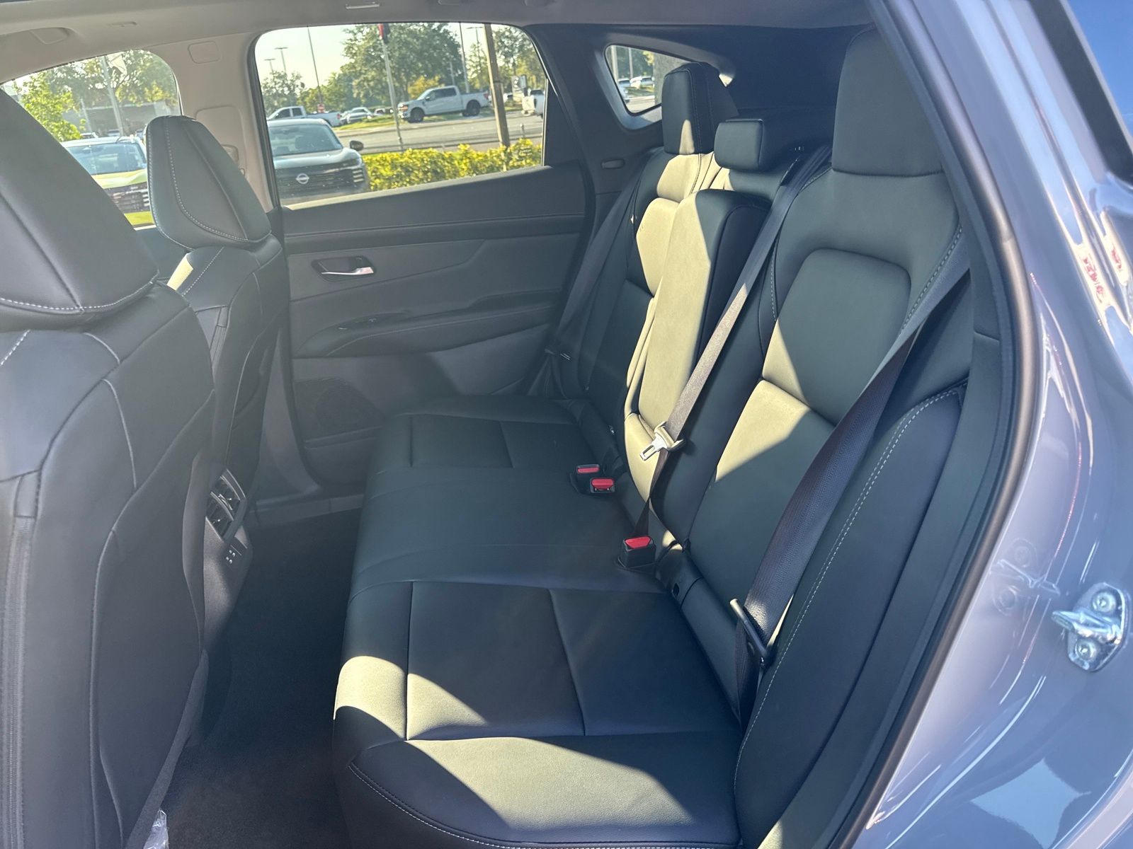 2025 Nissan Murano SL photo 28