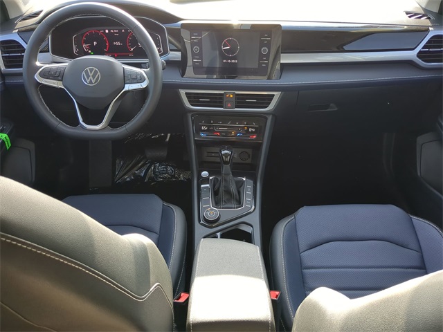 2025 Volkswagen Taos SEL photo 8