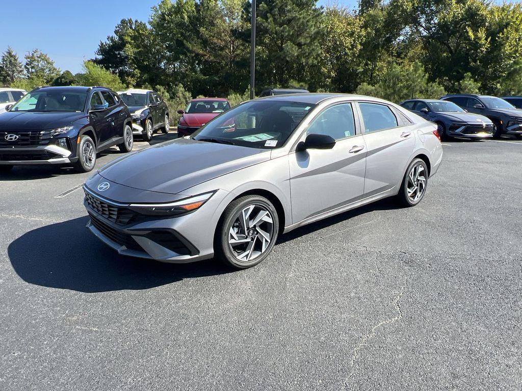 2025 Hyundai Elantra Blue's photo