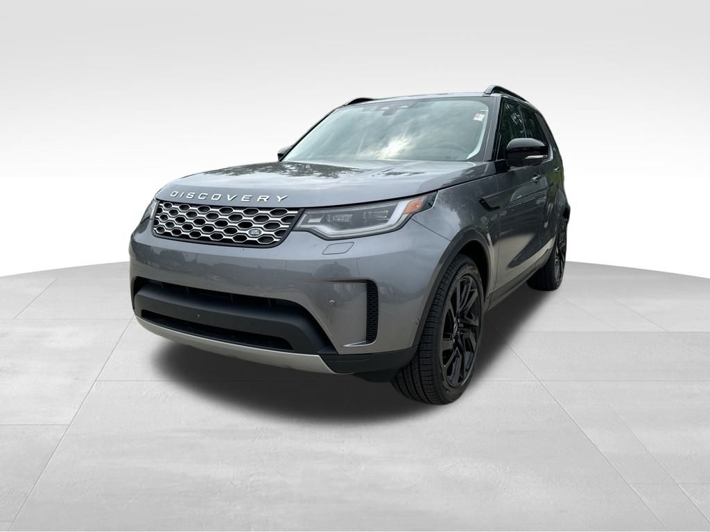 2024 Land Rover Discovery S photo 2