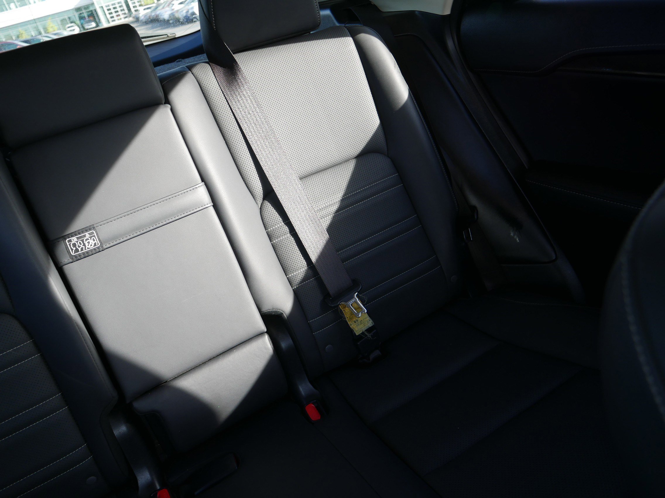 2016 Lexus NX 300h Luxury photo 18