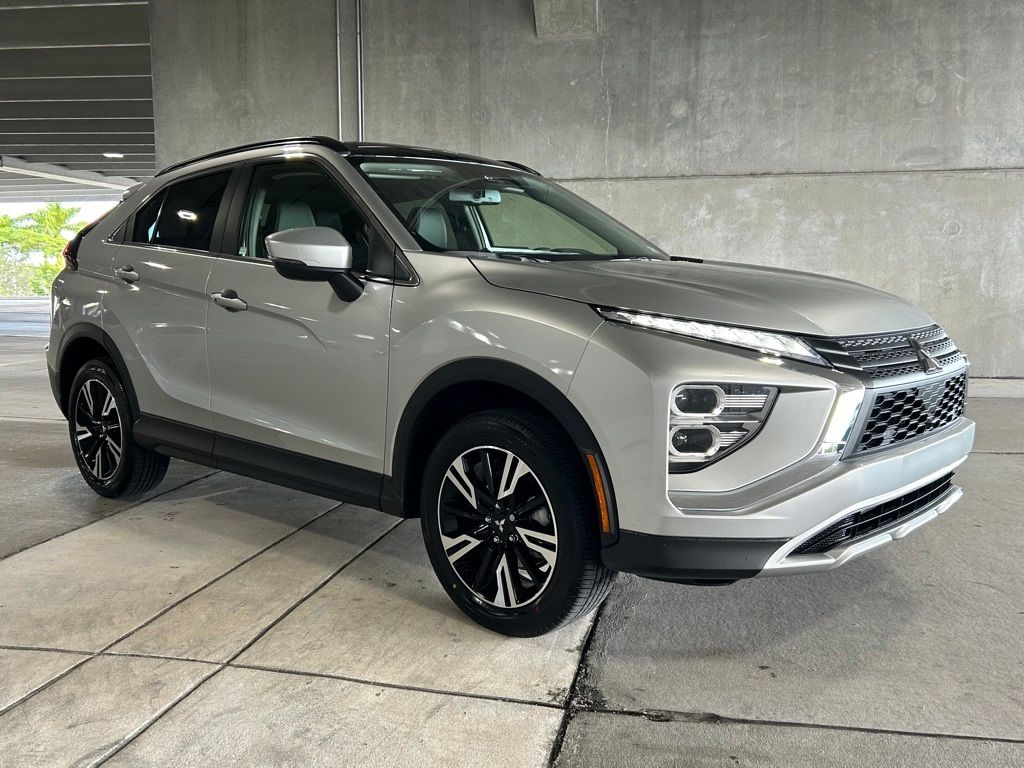 2024 Mitsubishi Eclipse Cross SE photo 2