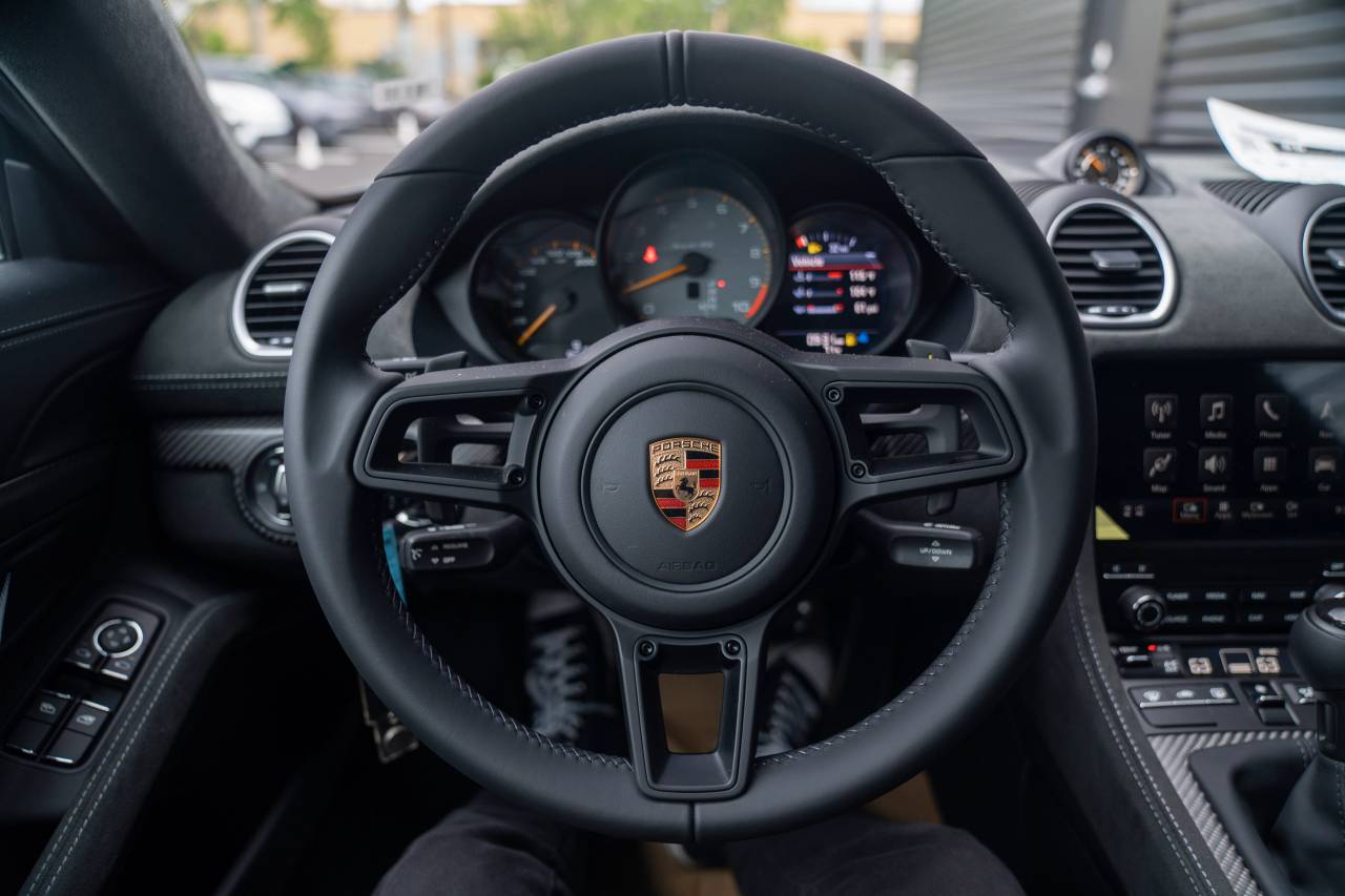 2025 Porsche Boxster Spyder photo 7