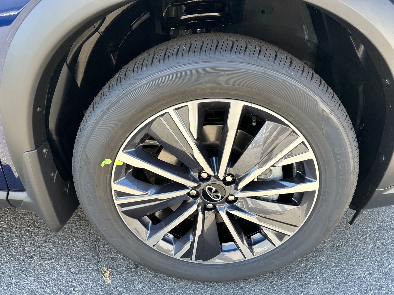 2026 Infiniti QX60 Luxe AWD photo 9