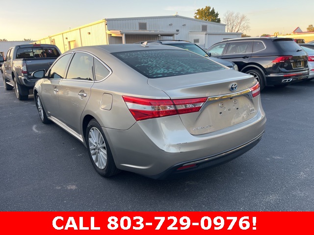 2015 Toyota Avalon Hybrid Limited photo 2