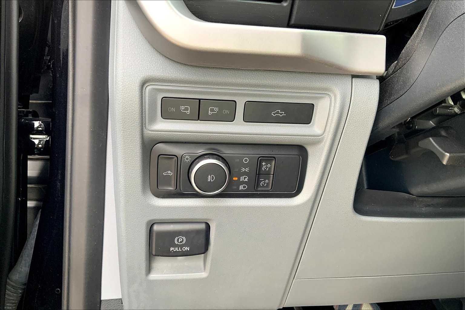 2022 Ford F-150 XLT photo 32