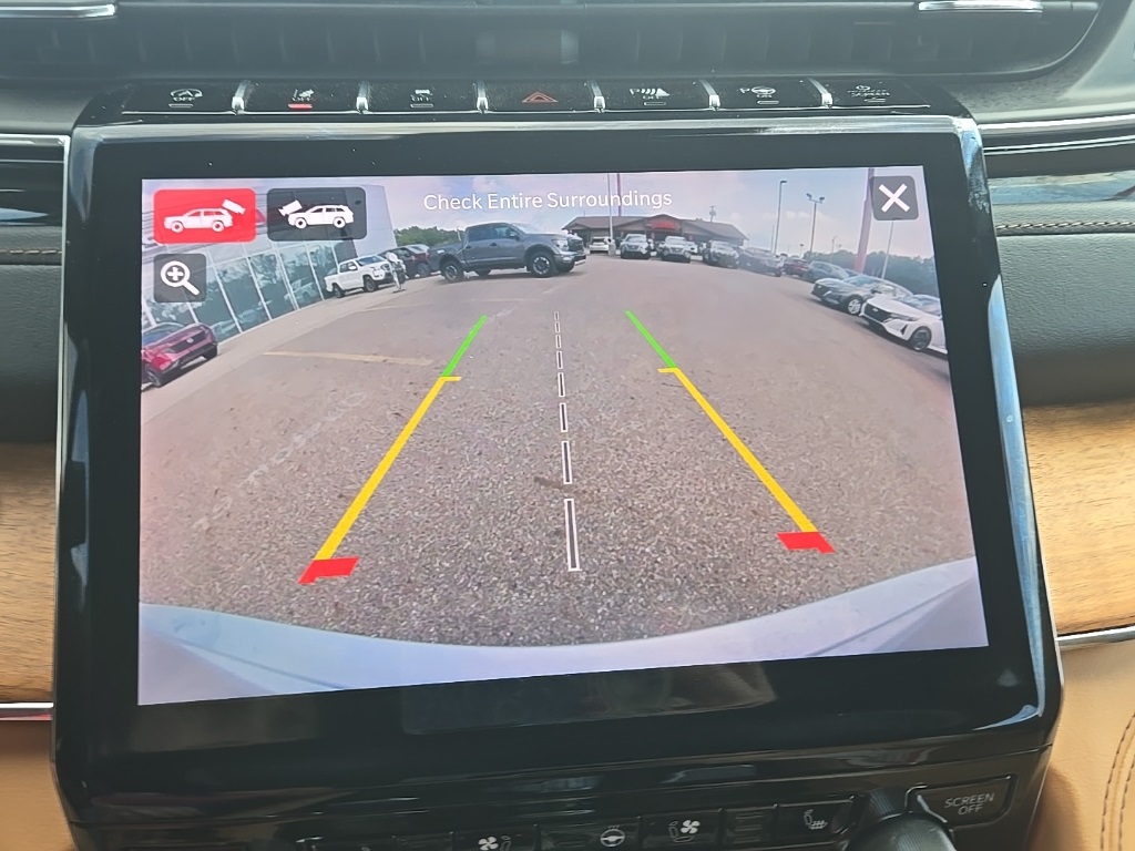 2024 Jeep Grand Cherokee Summit photo 24