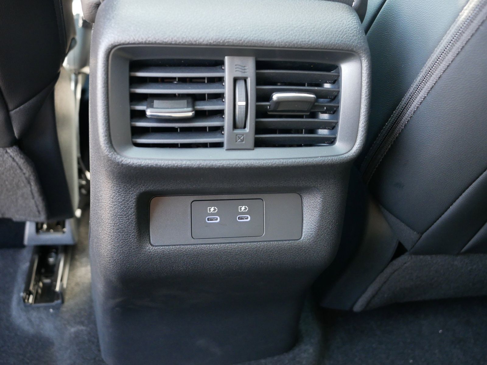 2025 Nissan Murano SL photo 12