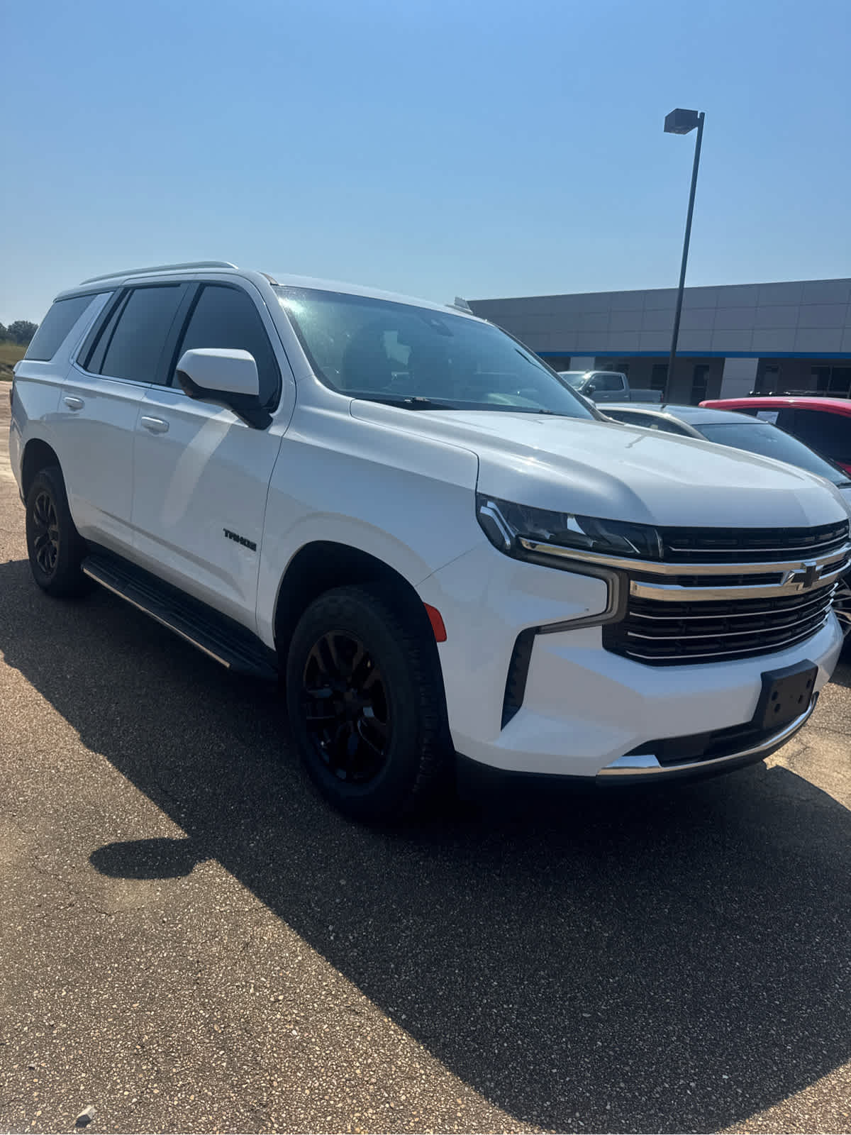 2021 Chevrolet Tahoe LT photo 3