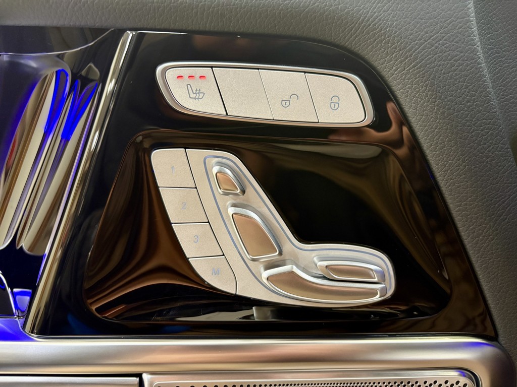 2025 Mercedes Benz G 550 photo 27