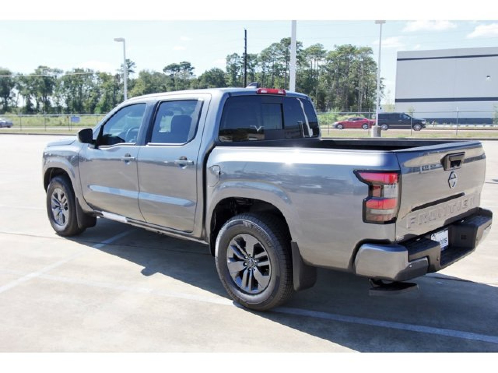 2026 Nissan Frontier SV photo 3