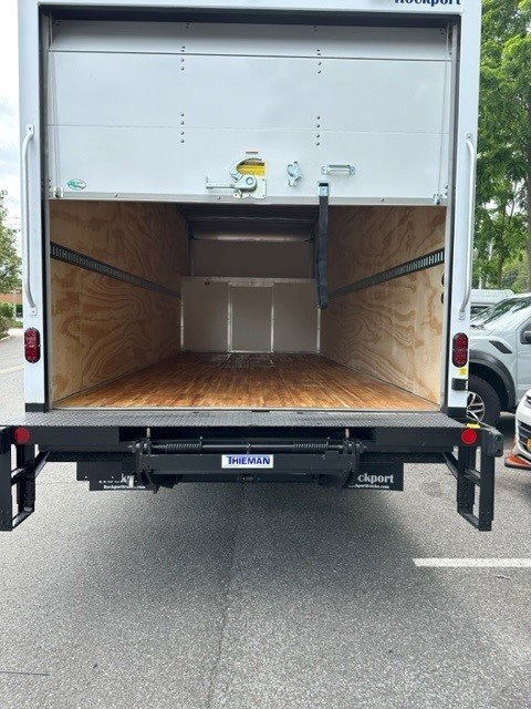 2024 Ford E-450 photo 3