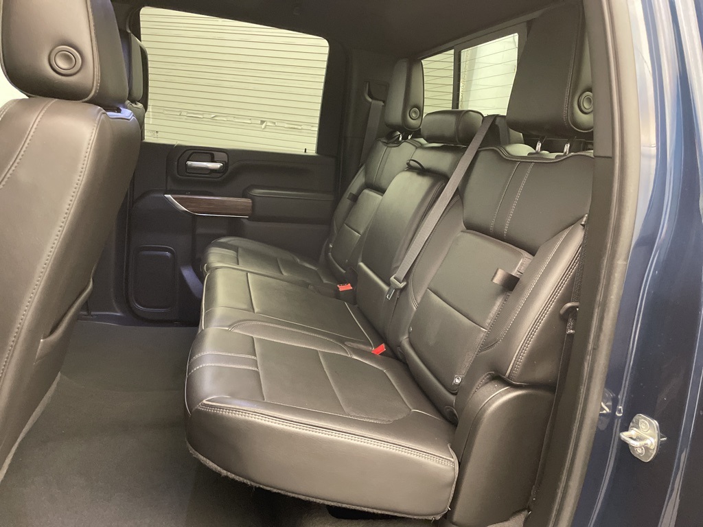 2022 Chevrolet Silverado 3500HD High Country photo 18