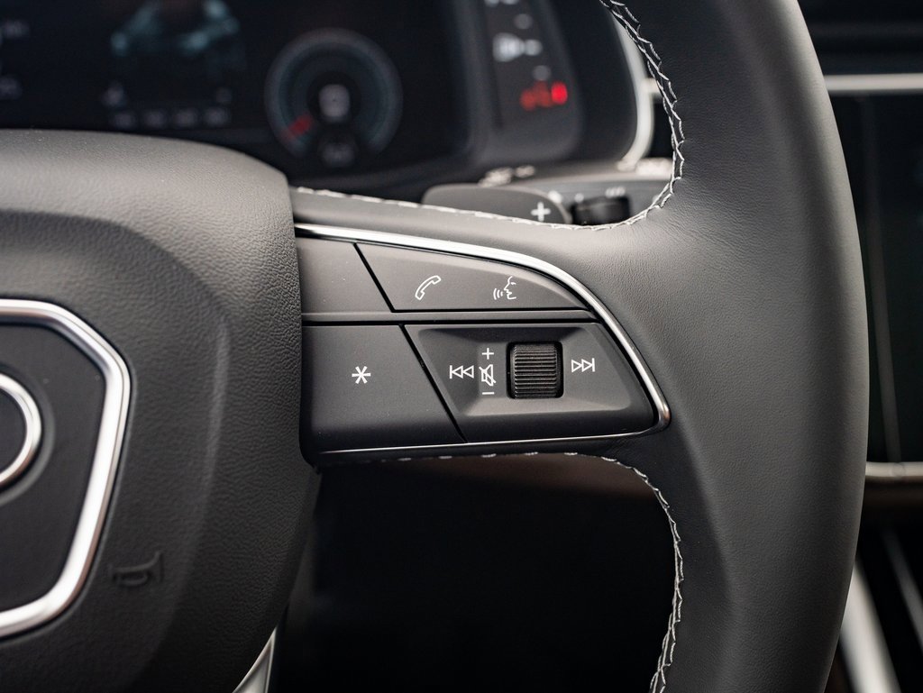 2025 Audi Q7 55 Premium Plus photo 23